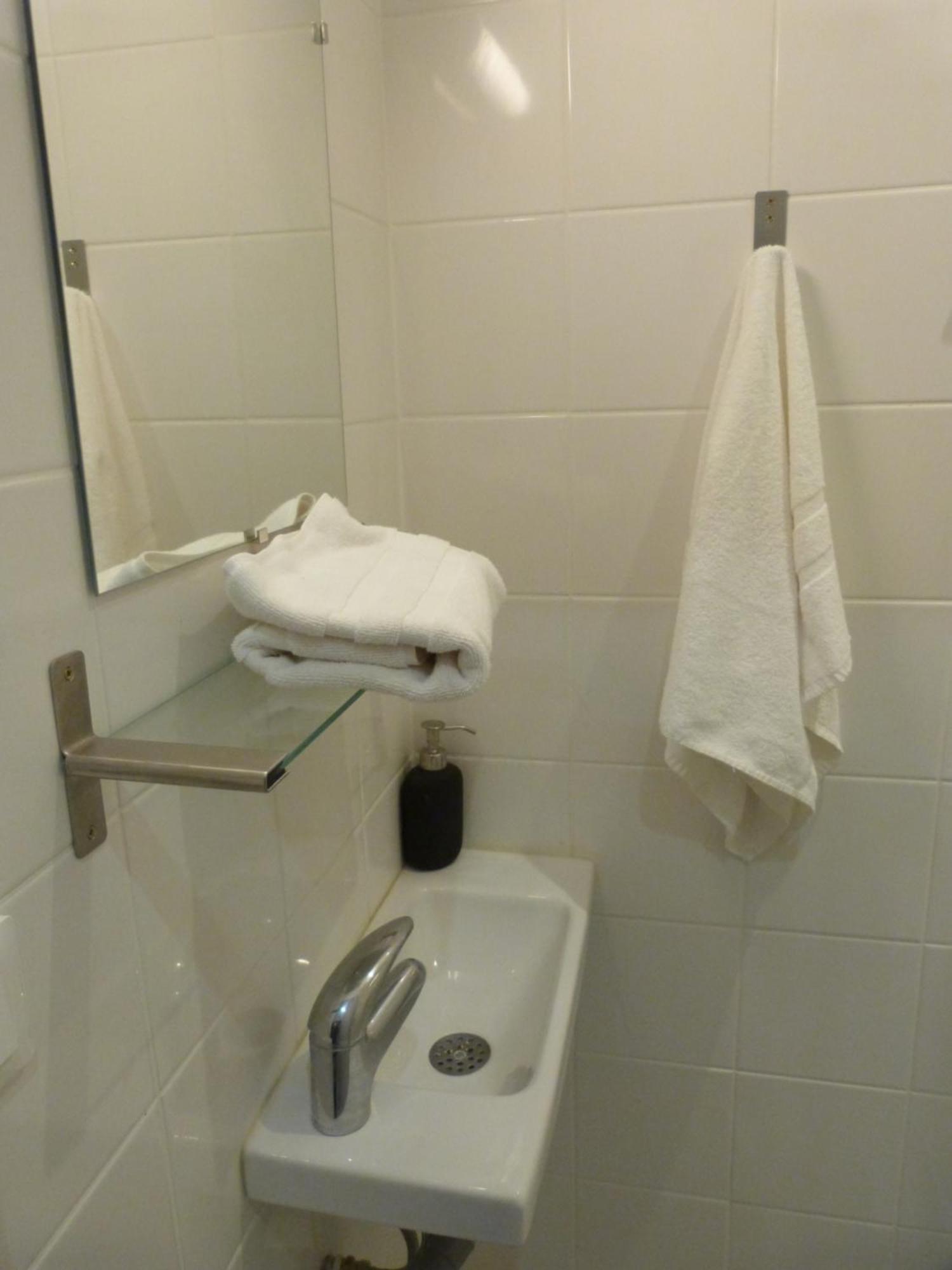 Prieure De Grignan Hotel Room photo